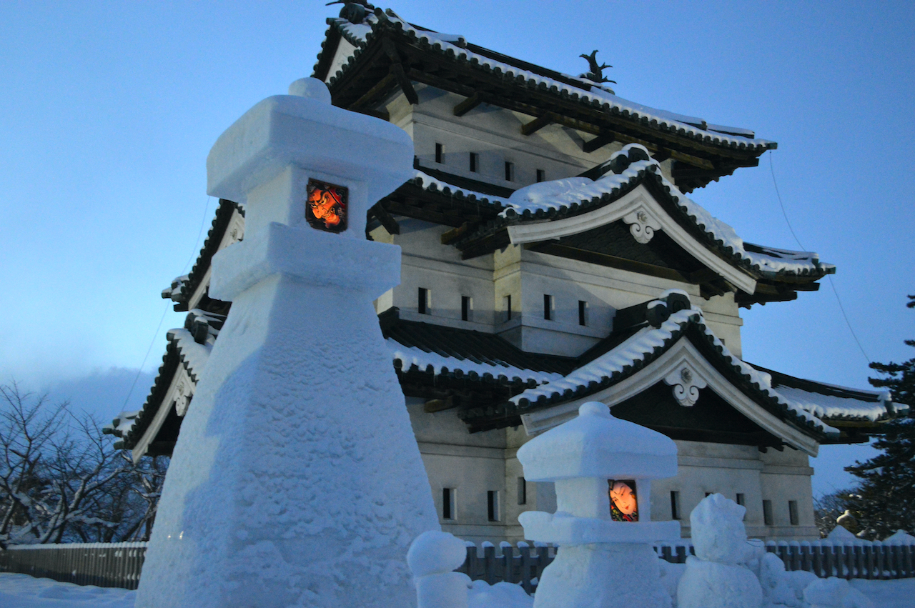 弘前城雪灯篭まつり