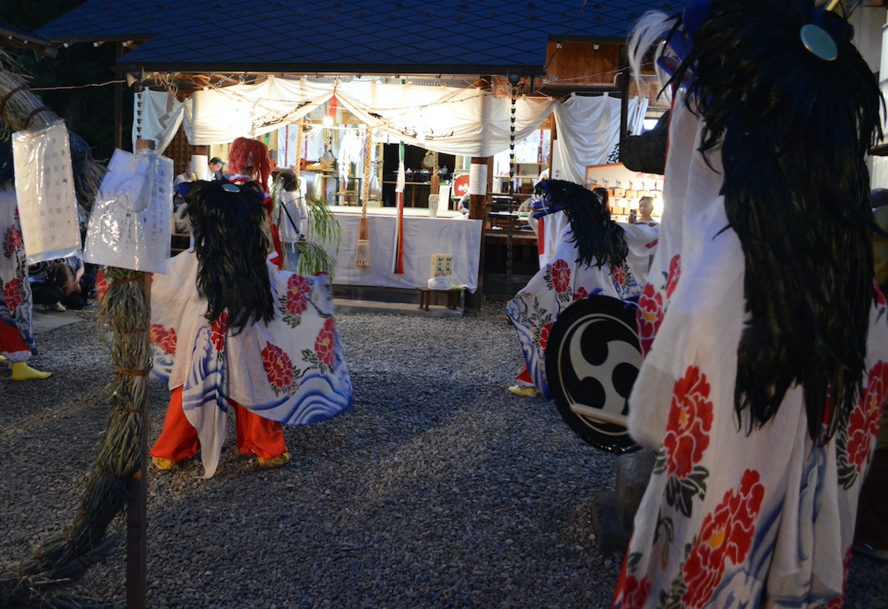胸肩神社