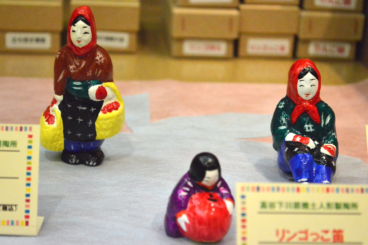 こぎん刺しとグラス展