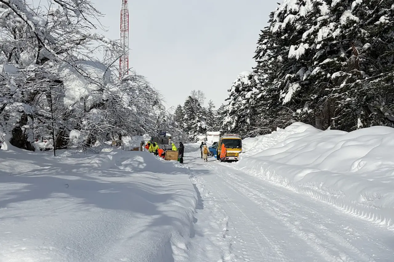 弘前城雪燈籠まつり準備