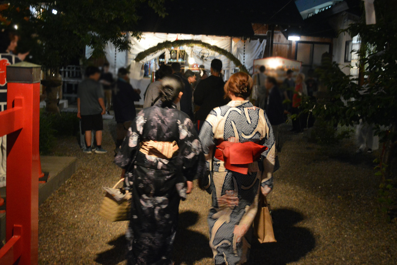 胸肩神社